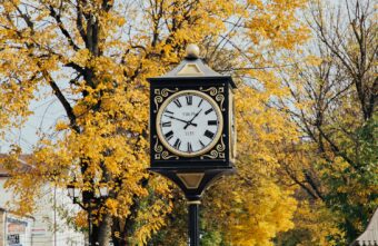 В Госдуме рассмотрят законопроект о переходе на летнее время В Госдуме рассмотрят законопроект о переходе на летнее время