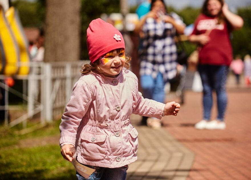 Жительницу Твери мошенник обманул на детских вещах