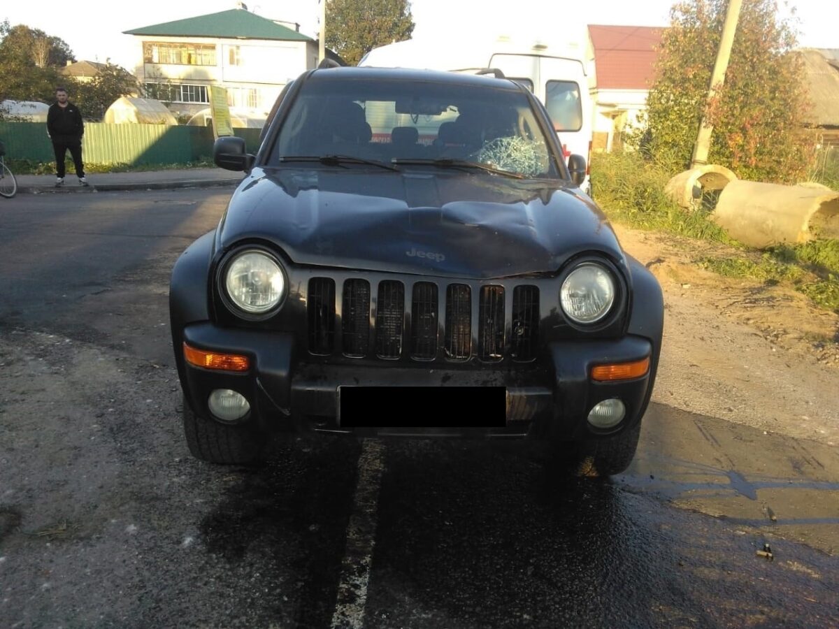 В Тверской области водитель «Джипа» сбил велосипедиста