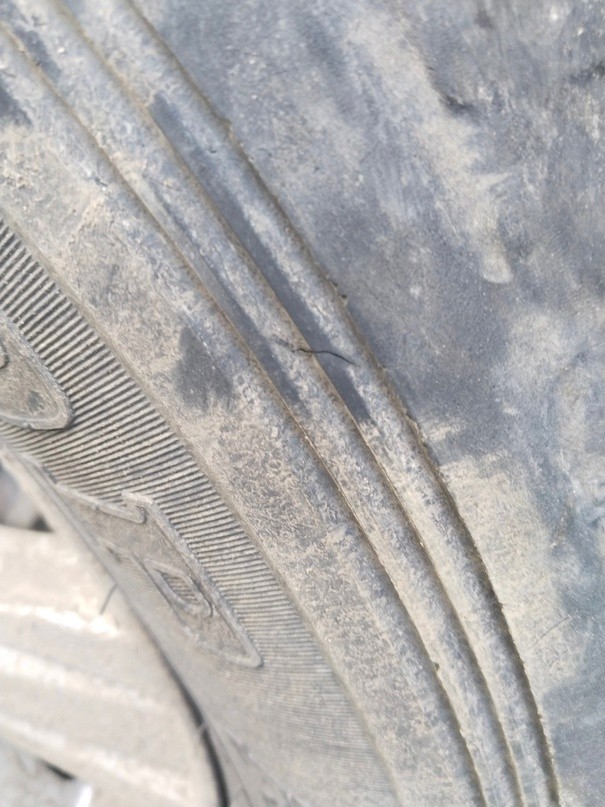 В Заволжском районе Твери снова режут колеса автомобилей по ночам