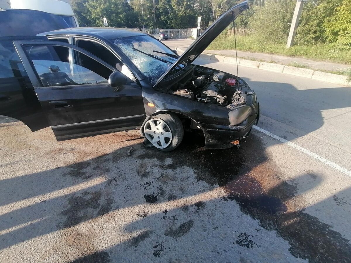 LADA и Hyundai столкнулись в Твери, есть пострадавший