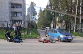 Мотоциклист пострадал в столкновении с иномаркой в Тверской области Мотоциклист пострадал в столкновении с иномаркой в Тверской области