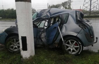 Появились подробности ДТП с иномаркой, врезавшейся в опору ЛЭП в Твери Появились подробности ДТП с иномаркой, врезавшейся в опору ЛЭП в Твери