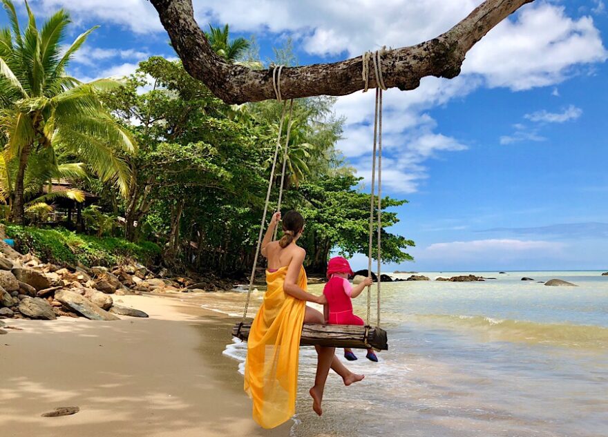 Отдых в популярных у россиян странах подорожает