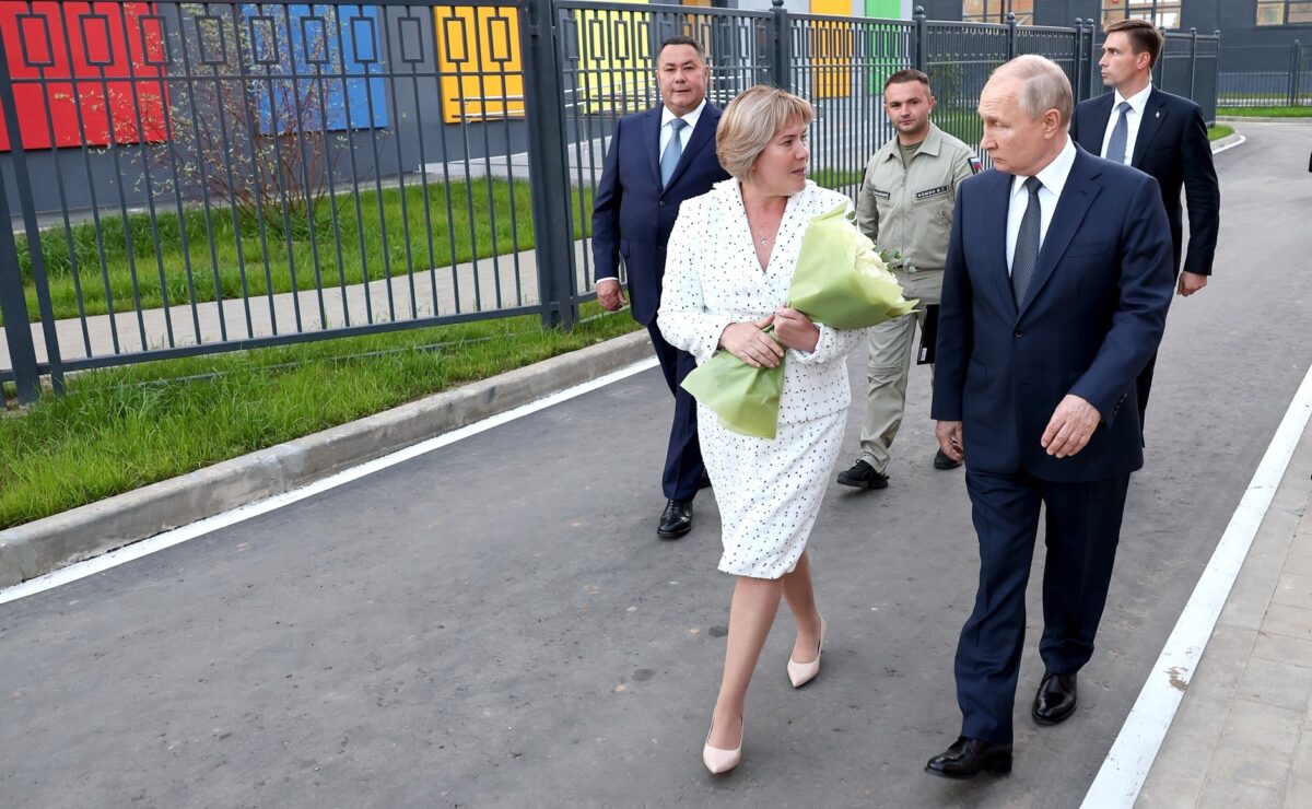 Стало известно, что делал президент во время визита в Тверскую область