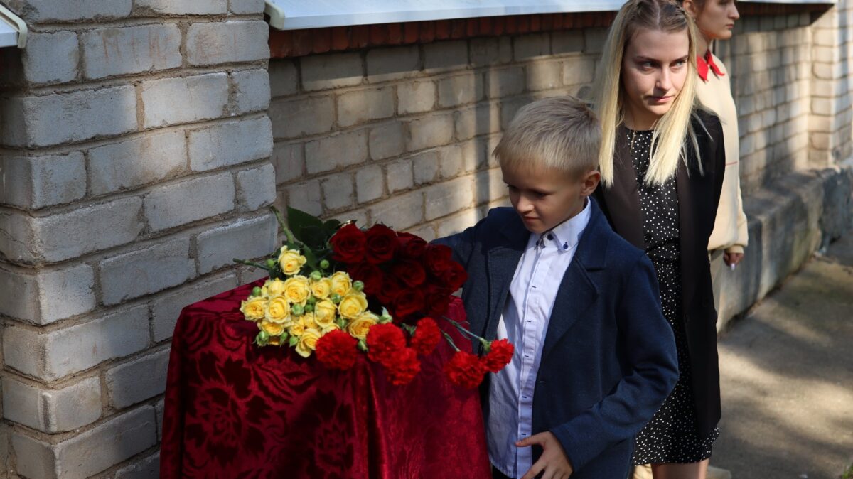 В Тверской области установили мемориальные доски участникам СВО