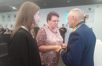 В Тверской области вручили посмертные награды родственникам участников СВО В Тверской области вручили посмертные награды родственникам участников СВО