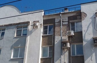 Тверские УК можно заставить отремонтировать фасады только через суд Тверские УК можно заставить отремонтировать фасады только через суд