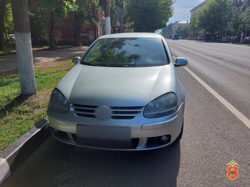 Житель Твери провернул 15 афер с автомобилями на четыре миллиона рублей