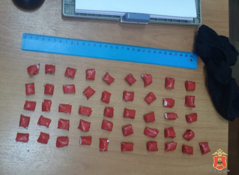 46 свёртков с наркотиками нашли в бюстгальтере у задержанной в Тверской области женщины