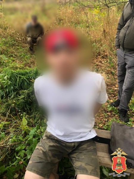 В нежилом доме в Тверской области нашли большую партию наркотиков