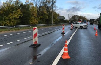 Две отечественные легковушки столкнулись на встречной полосе в Тверской области Две отечественные легковушки столкнулись на встречной полосе в Тверской области