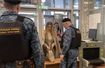 300 жителей Тверской области пытались попасть в суды с оружием и боеприпасами 300 жителей Тверской области пытались попасть в суды с оружием и боеприпасами