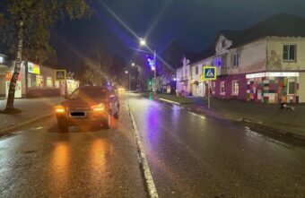 Водитель "Хёндая" сбил пешехода на зебре в Тверской области Водитель "Хёндая" сбил пешехода на зебре в Тверской области