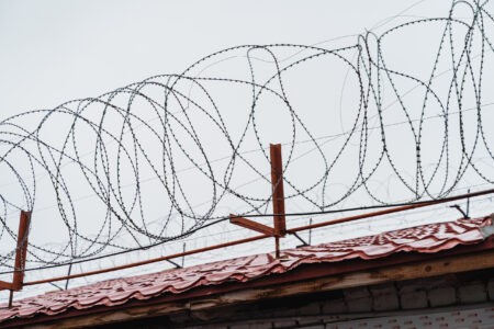 В Тверской области назначили наказание мужчине, который показывал свастику в СИЗО В Тверской области назначили наказание мужчине, который показывал свастику в СИЗО