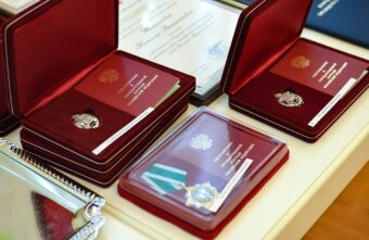 Губернатор Игорь Руденя вручил жителям Тверской области государственные и региональные награды