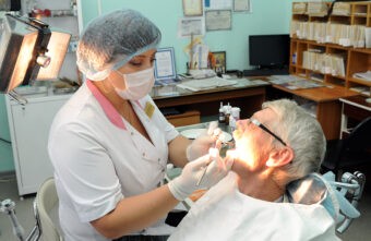 Житель Тверской области заявил в суде, что ему в зубы установили «прослушку»