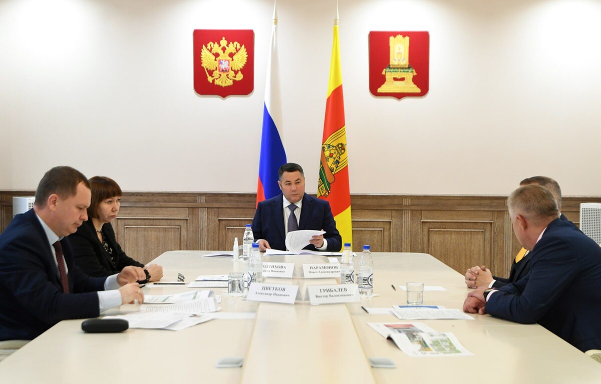 Губернатор Игорь Руденя провёл встречу с президентом Тверского объединения строителей Виктором Грибалевым