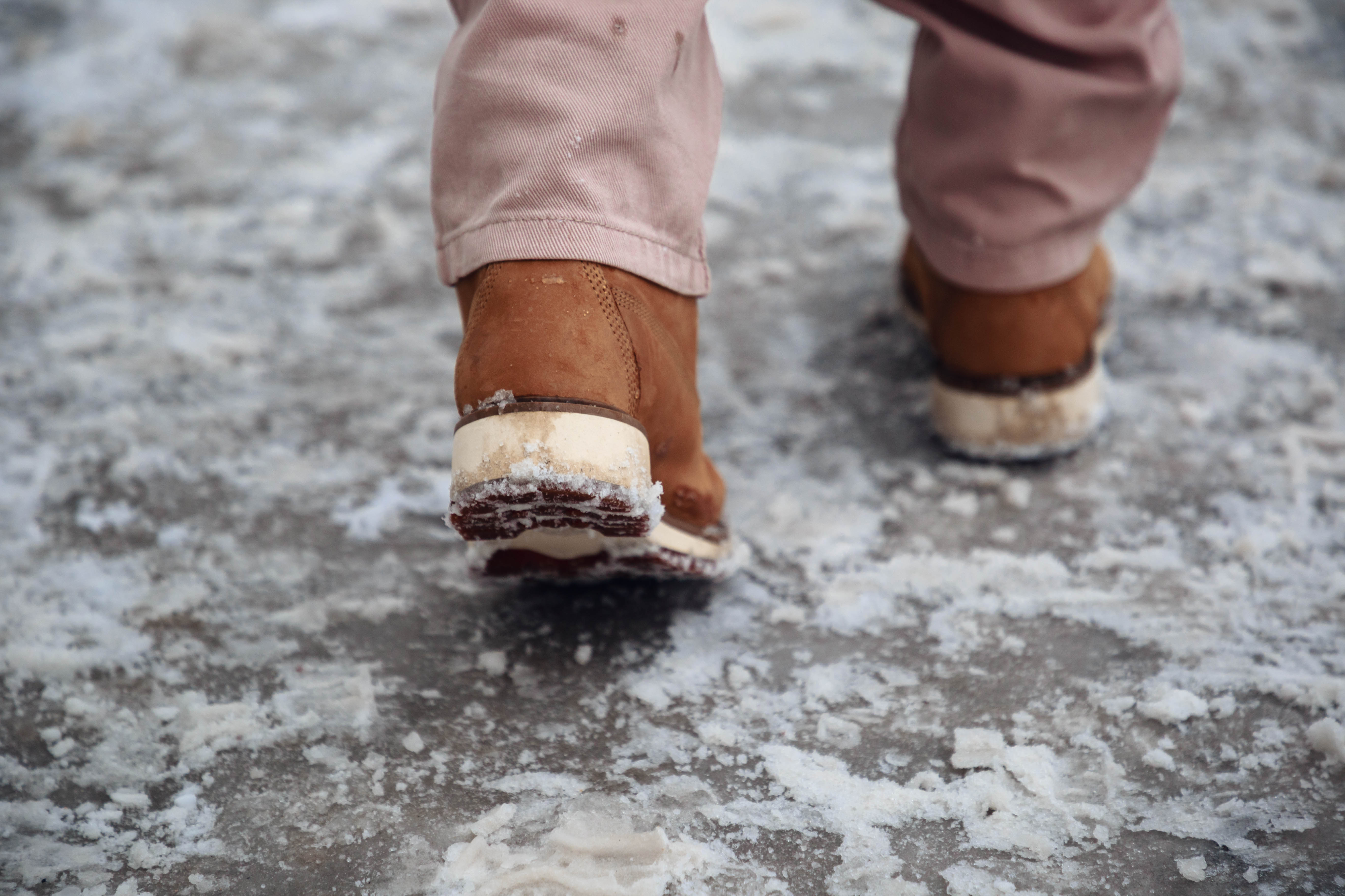 На дорогах Тверской области ожидается гололёд