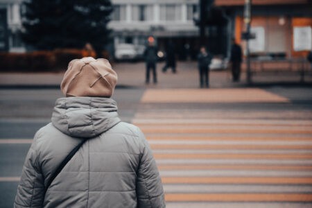 В Тверской области водитель остановился на «зебре» и оскорбил пешехода