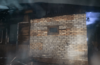 На пожаре в Тверской области нашли труп женщины На пожаре в Тверской области нашли труп женщины