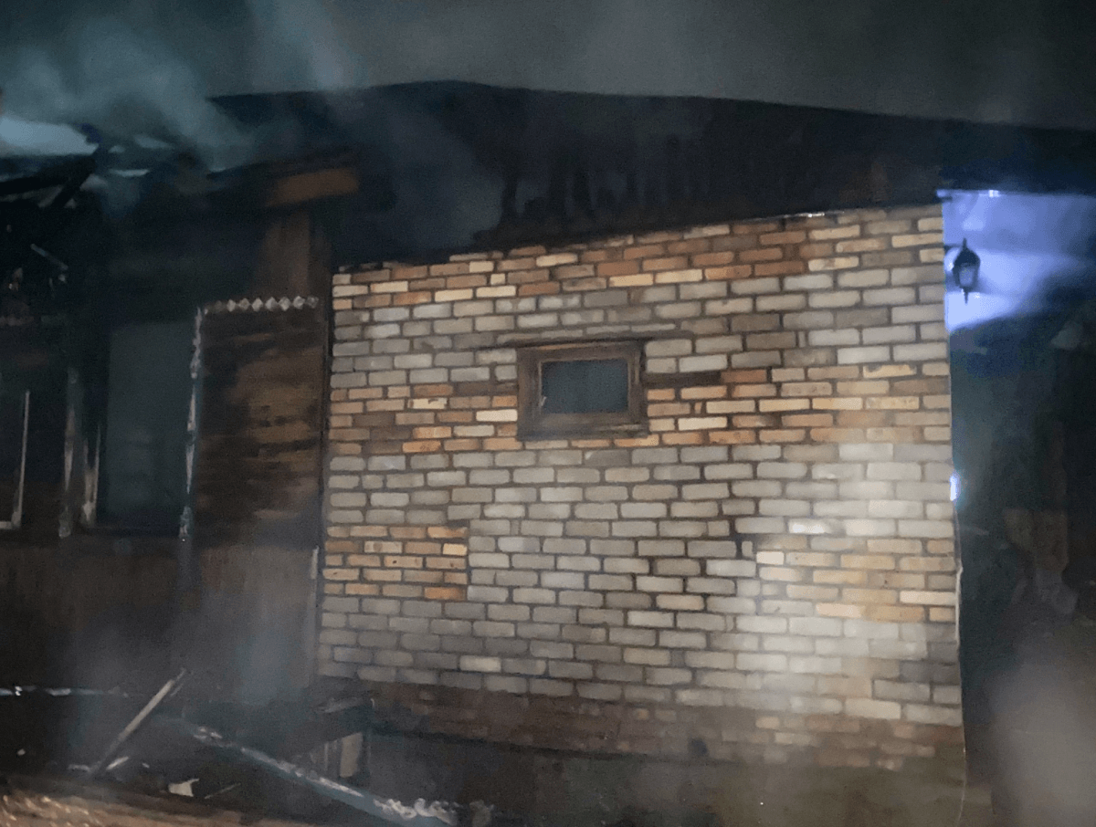 На пожаре в Тверской области нашли труп женщины На пожаре в Тверской области нашли труп женщины