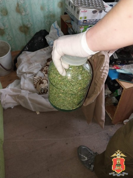 Порох и трава привели жителя Тверской области в руки полиции