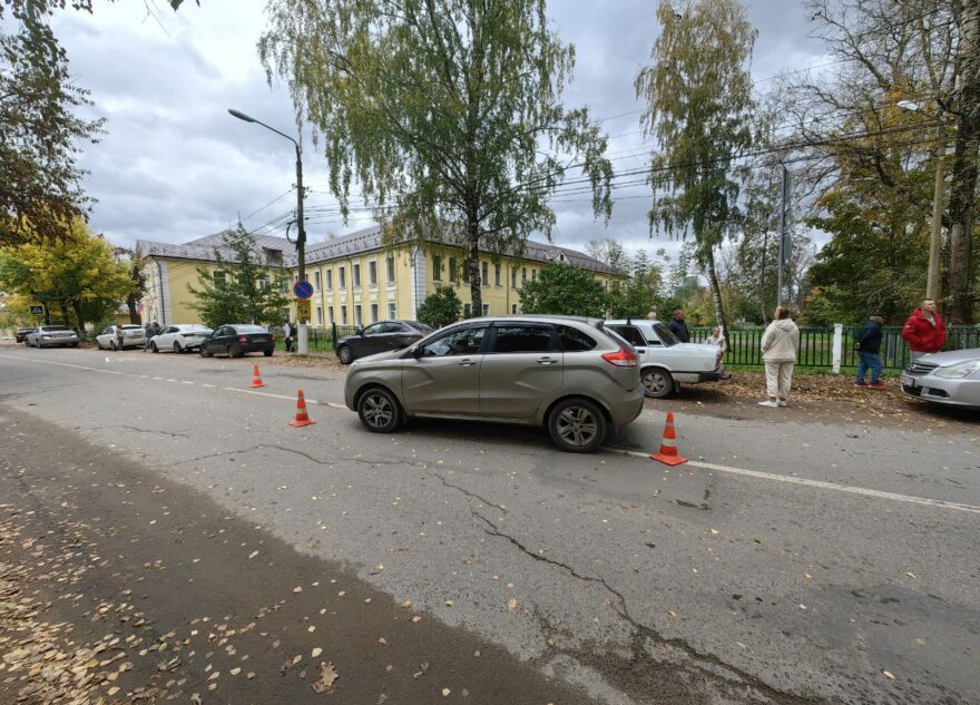 В Тверской области под колеса "Лады" попал ребенок
