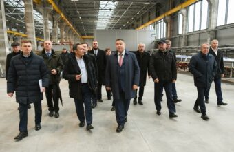 Игорь Руденя побывал на стройке завода «Фасад Технолоджис» в Калининском округе Игорь Руденя побывал на стройке завода «Фасад Технолоджис» в Калининском округе
