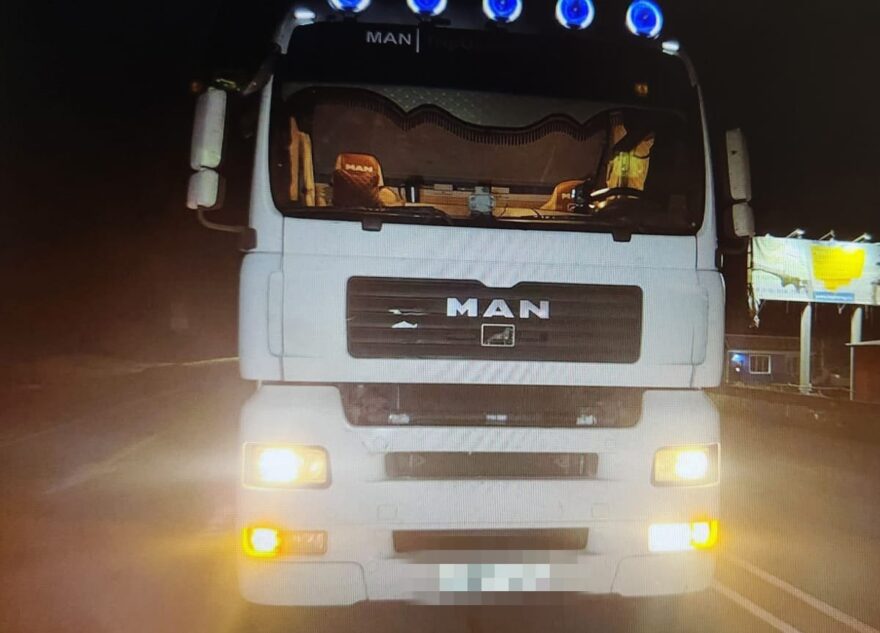 В Тверской области пешеход попал под колёса фуры