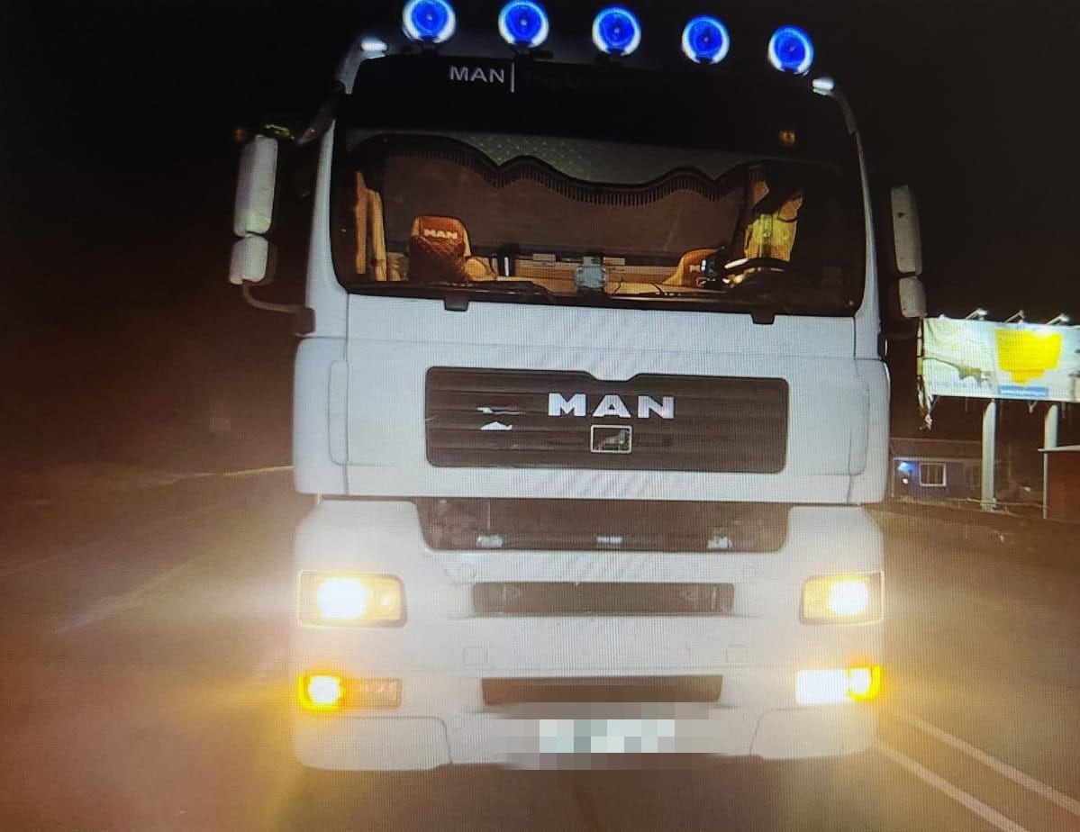 В Тверской области пешеход попал под колёса фуры