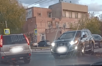 В Твери велосипедист попал под колеса внедорожника