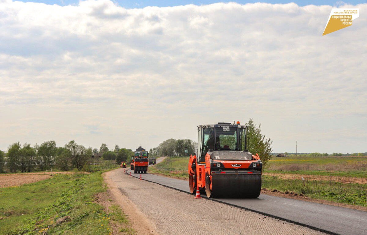 В Тверской области ремонтируют подъезды к сельским населенным пунктам