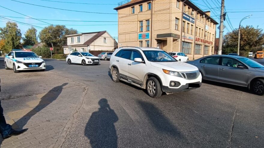 В Твери иномарка сбила женщину-пешехода