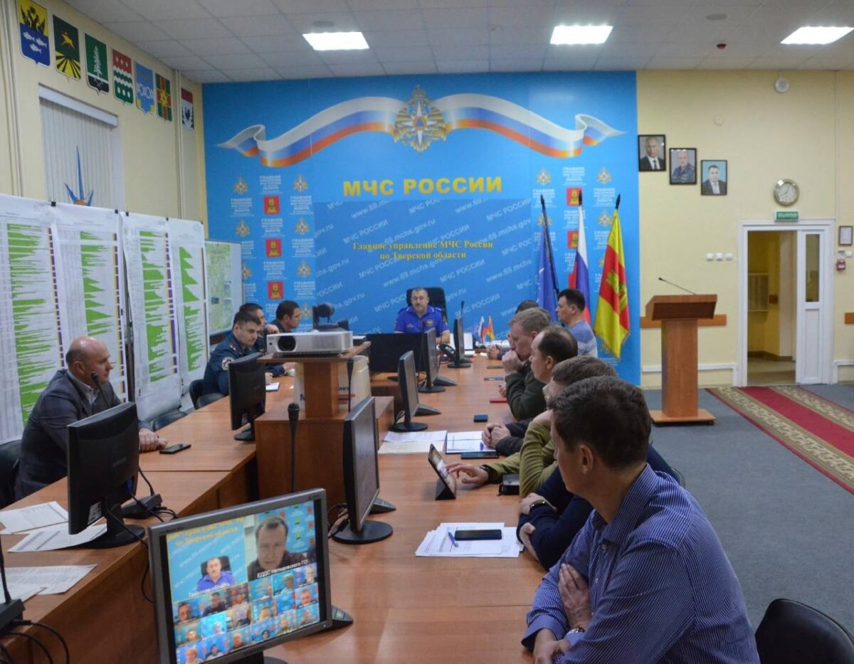 По поручению Игоря Рудени прошло совещание о готовности к реагированию на неблагоприятные погодные условия в Тверской области
