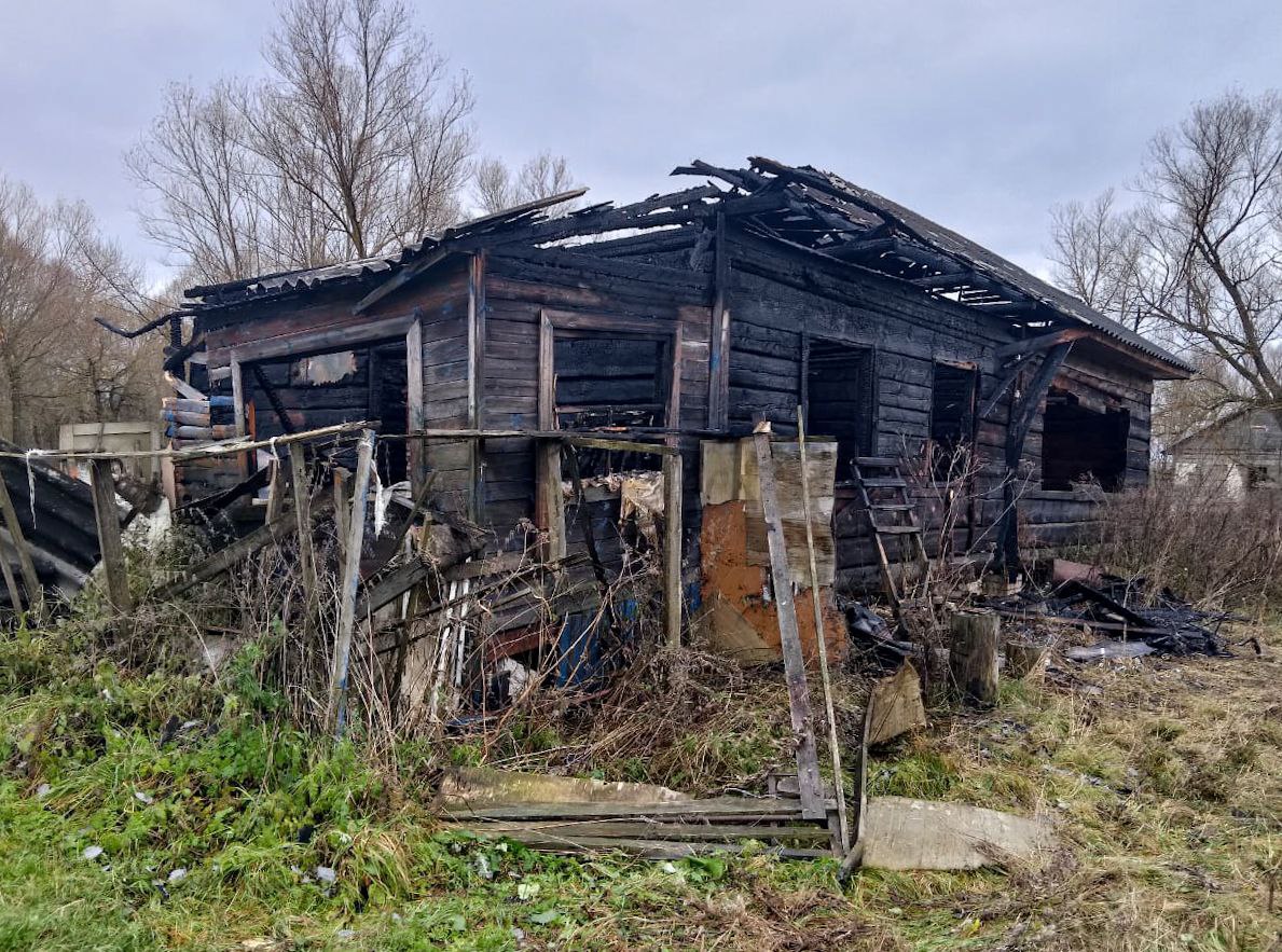 Тело 71-летнего мужчины нашли в сгоревшем доме в Тверской области Тело 71-летнего мужчины нашли в сгоревшем доме в Тверской области