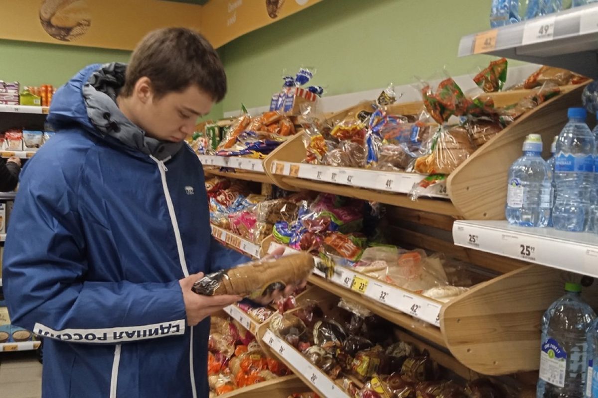 В Твери активисты проекта «Школа Грамотного потребителя» проверили  продуктовые магазины | ТОП Тверь новости