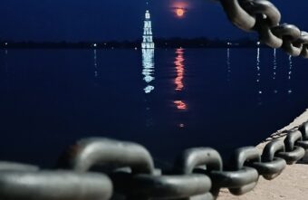 Жители Тверской области делятся фотографиями сентябрьского суперлуния Жители Тверской области делятся фотографиями сентябрьского суперлуния