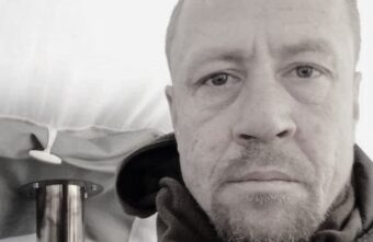 В Тверской области проводят в последний путь старшину Алексея Фирсова В Тверской области проводят в последний путь старшину Алексея Фирсова