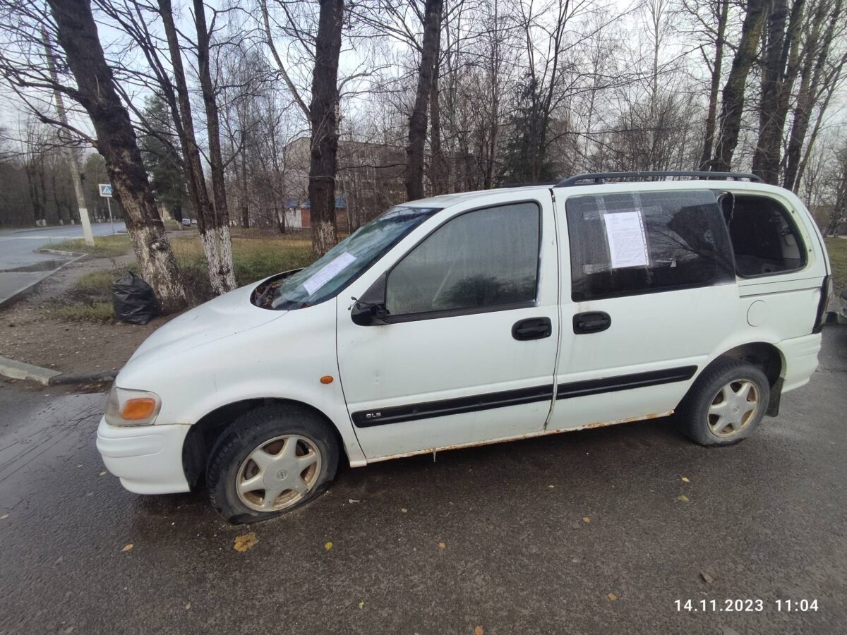 С улицы в Твери потребовали убрать брошенный автомобиль | ТОП Тверь новости