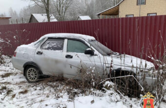 В Тверской области задержали мужчину, который попал в ДТП на угнанной машине В Тверской области задержали мужчину, который попал в ДТП на угнанной машине