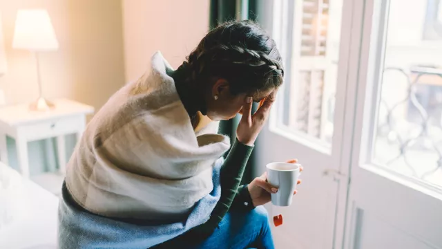 Врач рассказала о причинах головной боли после сна