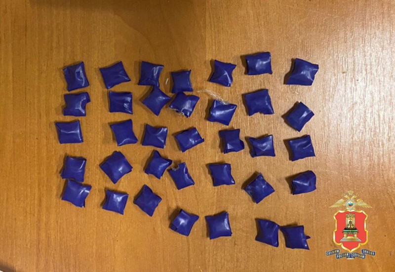 Полицейские задержали в Твери 32-летнюю наркосбытчицу