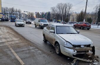 В Твери ищут водителя, который скрылся с места ДТП