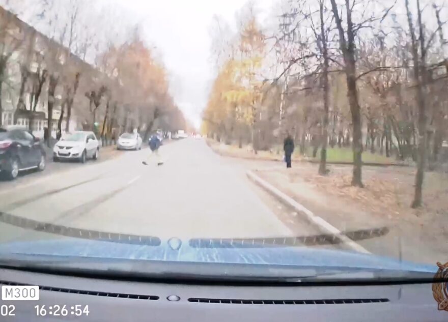 Пожилой пешеход-нарушитель попал под колёса иномарки в Твери Пожилой пешеход-нарушитель попал под колёса иномарки в Твери