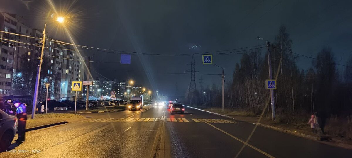 Начинающий водитель сбил пешехода на переходе в Твери