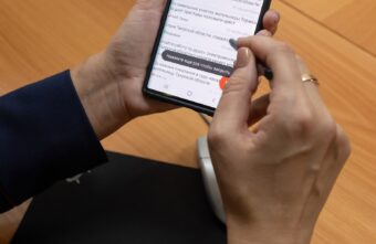 В Твери расследуют кражу туй, высаженных в память о героях