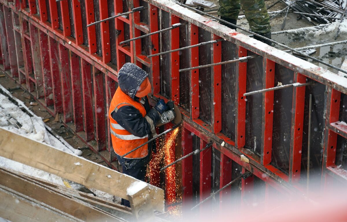 На площадке строительства нового путепровода в Твери увеличат количество  специалистов | ТОП Тверь новости