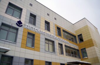 Игорь Руденя проинспектировал строительство детской поликлиники и крытого футбольного манежа в Твери Игорь Руденя проинспектировал строительство детской поликлиники и крытого футбольного манежа в Твери