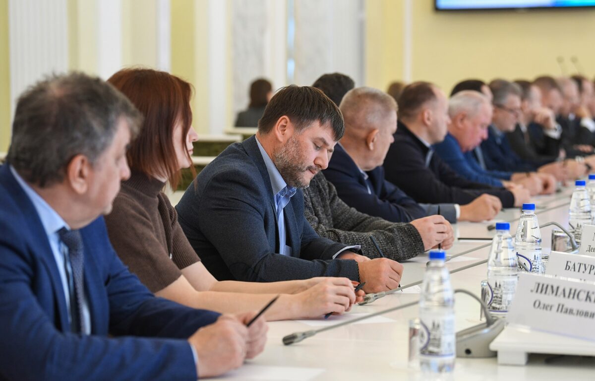 Поддержка аграриев и задачи отрасли АПК на перспективу: Игорь Руденя провел встречу с руководителями сельхозпредприятий
